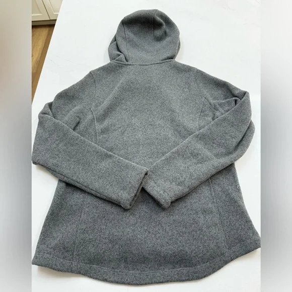 Like New North Face Women’s Sweatshirt Size Small - Picture 2 of 5